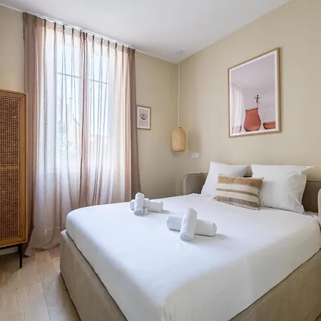 Le Windsor Confortable Pour Un Sejour Au Calme En Centre-ville Cannes