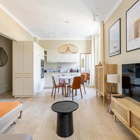 Appartamento La Serenite Douceur De La Riviera Avec Petit Balcon Au Coeur De Cannes