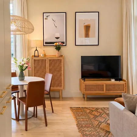 Le Windsor Douceur De La Riviera Avec Petit Balcon Au Coeur De Apartamento