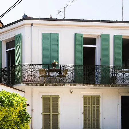 Le Windsor Douceur De La Riviera Avec Petit Balcon Au Coeur De
